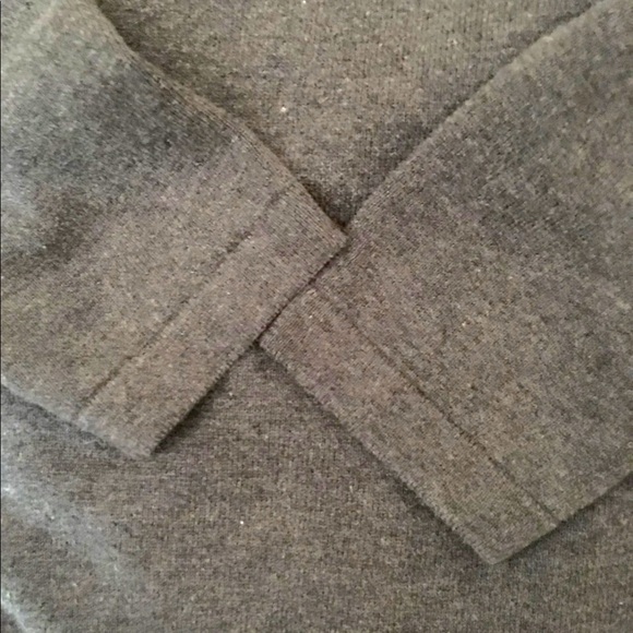 DKNY knit sweater fits teen - Picture 5 of 8